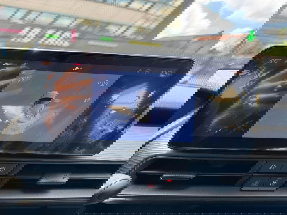 Jeep Avenger nuova a Salerno (10)