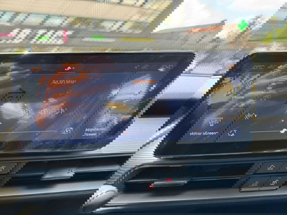 Jeep Avenger nuova a Salerno (11)