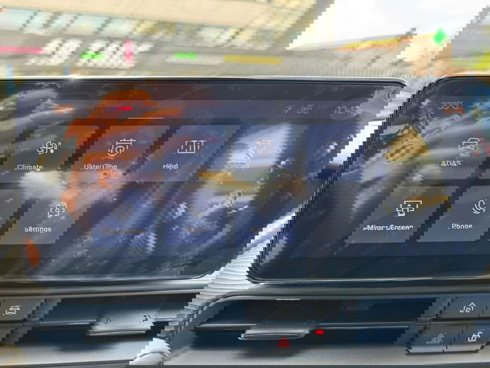 Jeep Avenger nuova a Salerno (12)