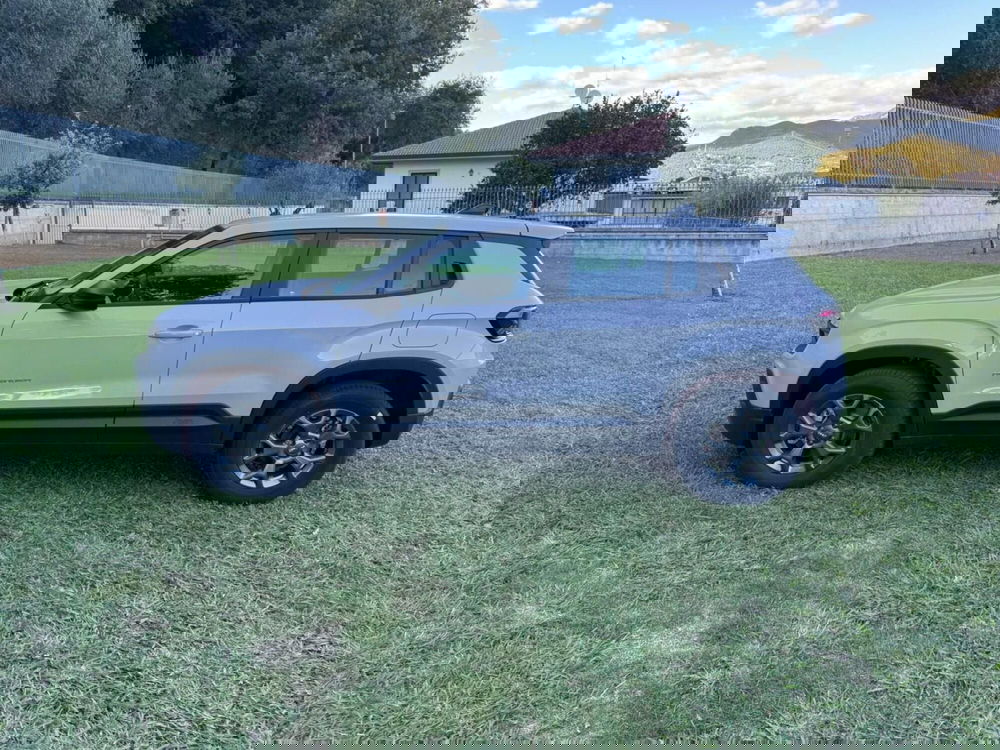 Jeep Avenger nuova a Salerno (10)