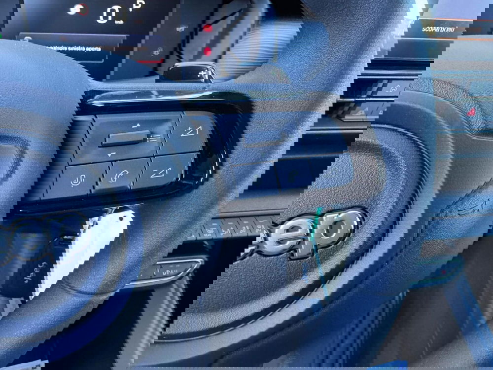 Jeep Avenger nuova a Salerno (19)