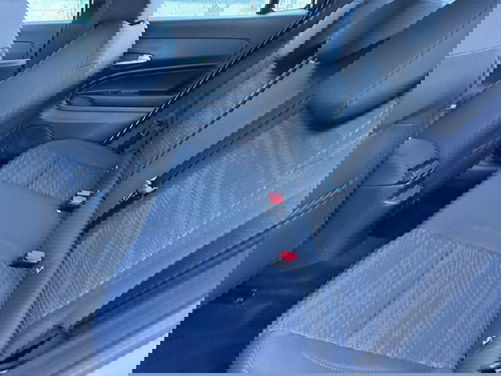 Jeep Avenger nuova a Salerno (7)