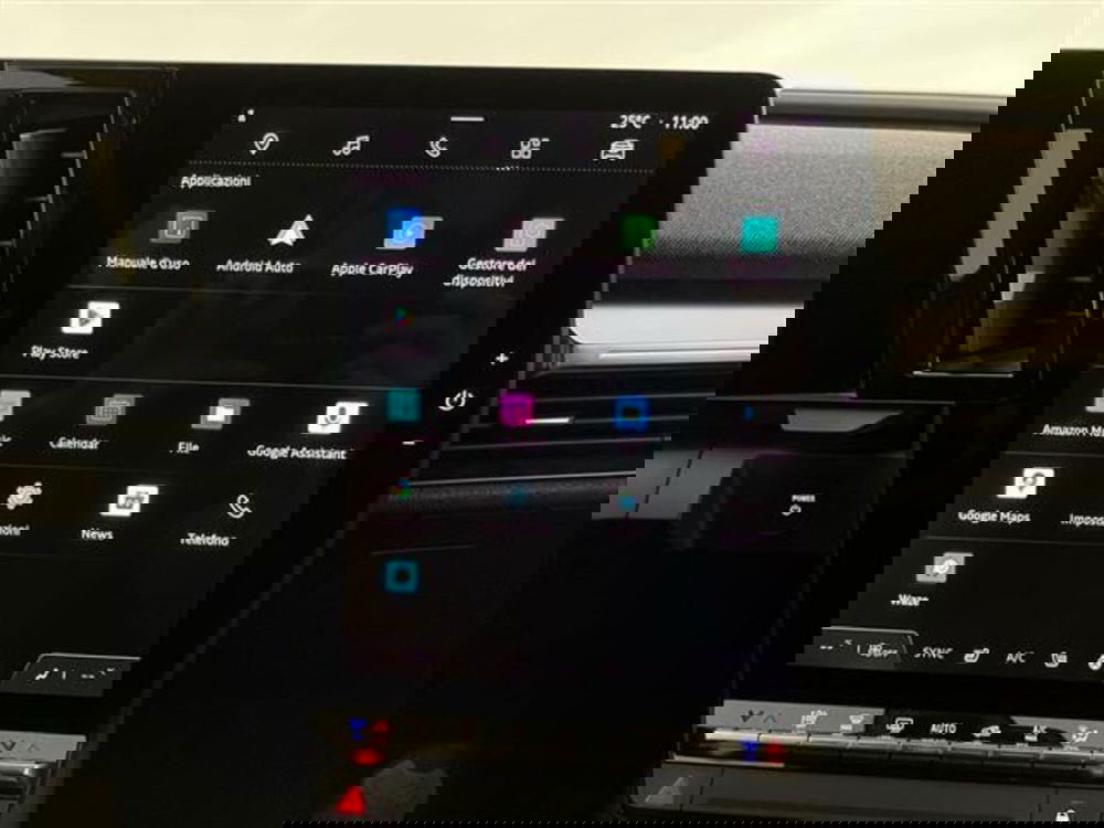 Renault Megane E-Tech Electric usata a Como (13)