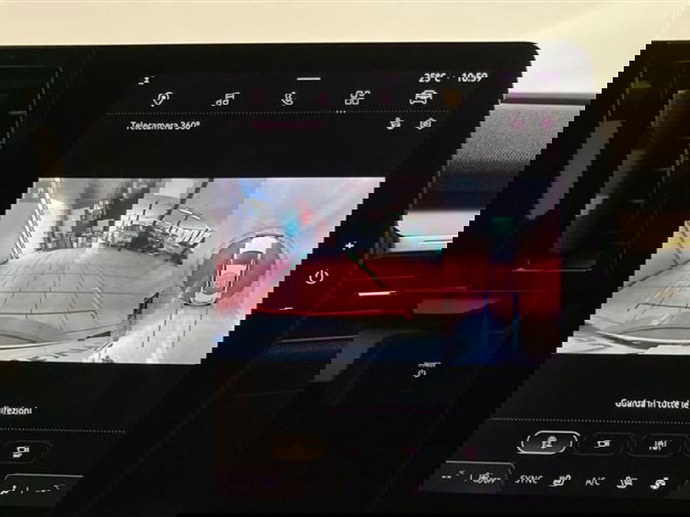 Renault Megane E-Tech Electric usata a Como (14)