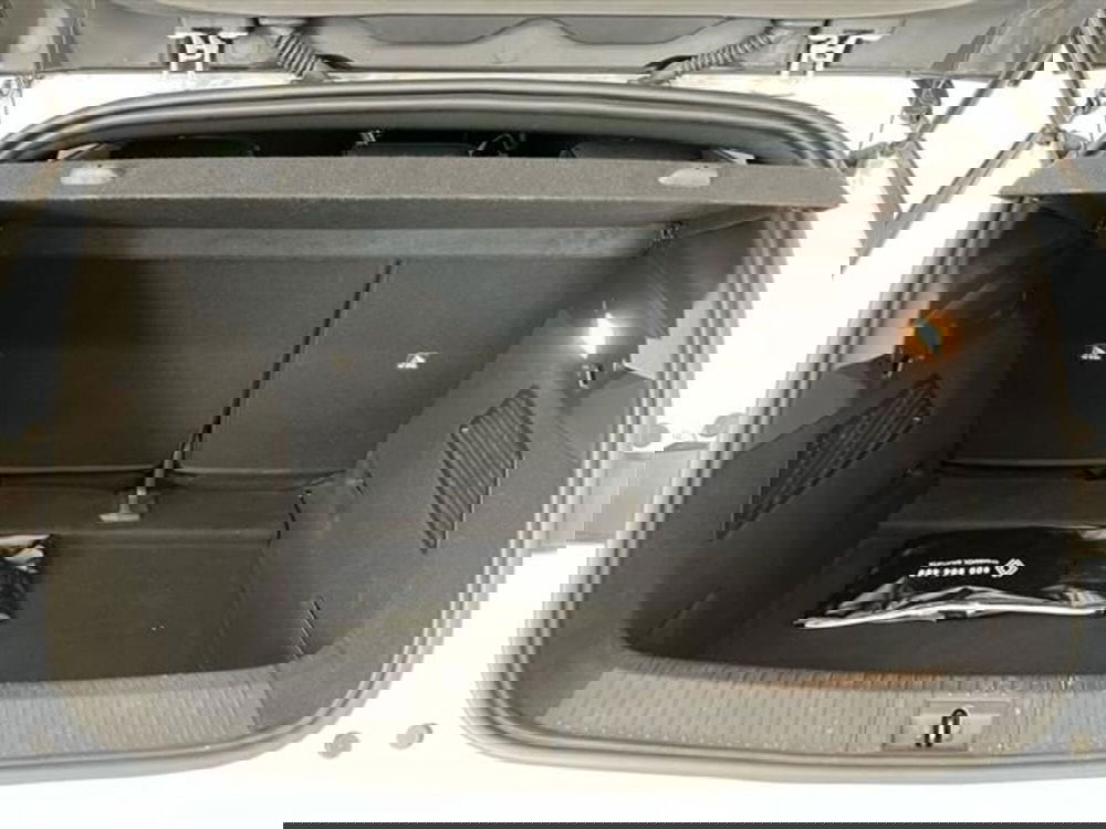 Renault Megane E-Tech Electric usata a Como (18)