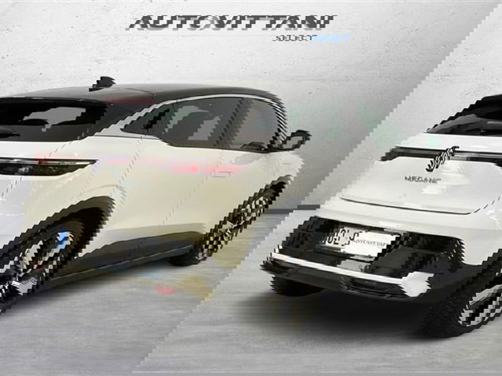 Renault Megane E-Tech Electric usata a Como (3)