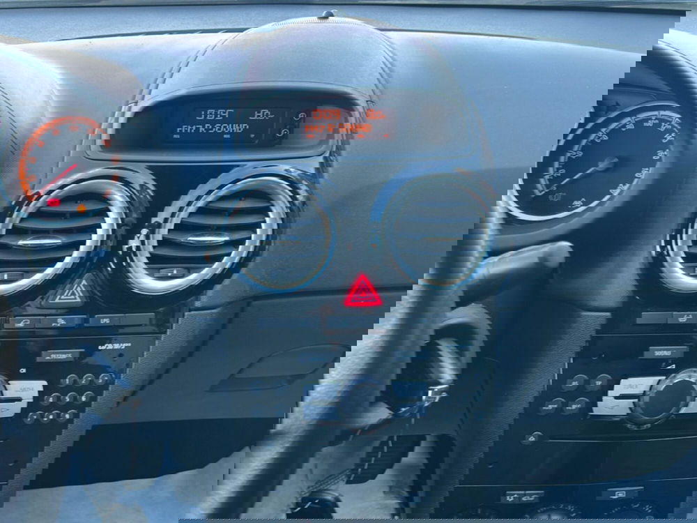 Opel Corsa usata a Piacenza (11)