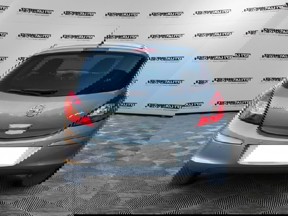 Opel Corsa usata a Piacenza (4)