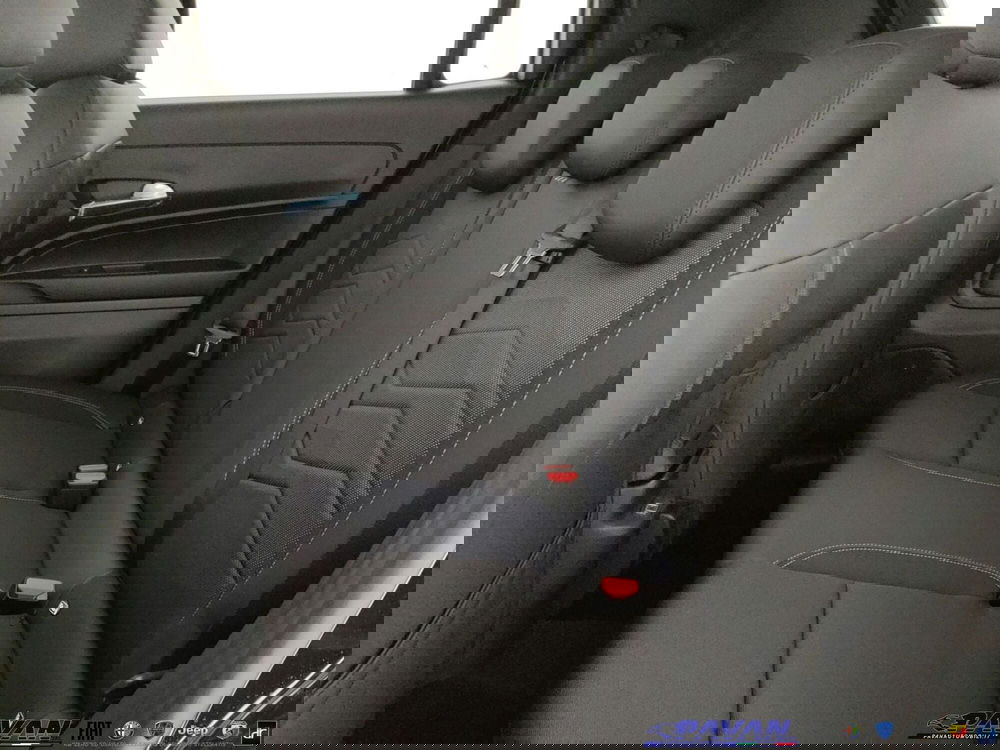 Jeep Avenger nuova a Padova (11)