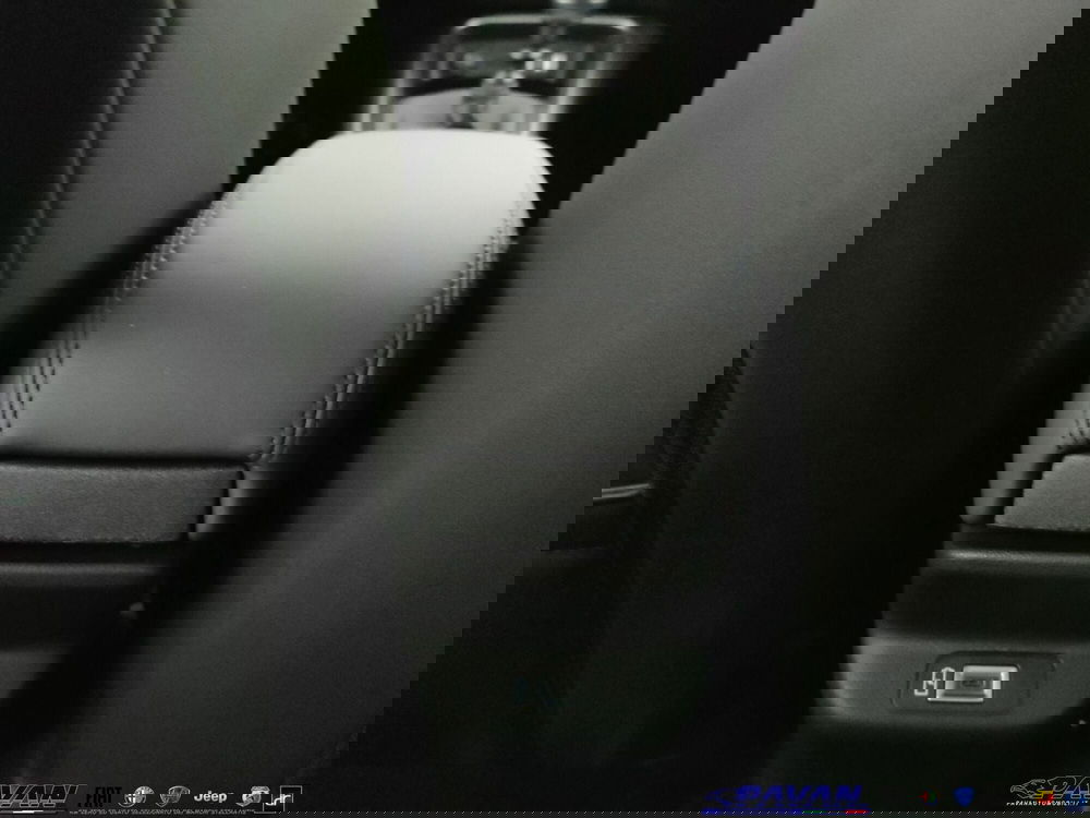 Jeep Avenger nuova a Padova (13)