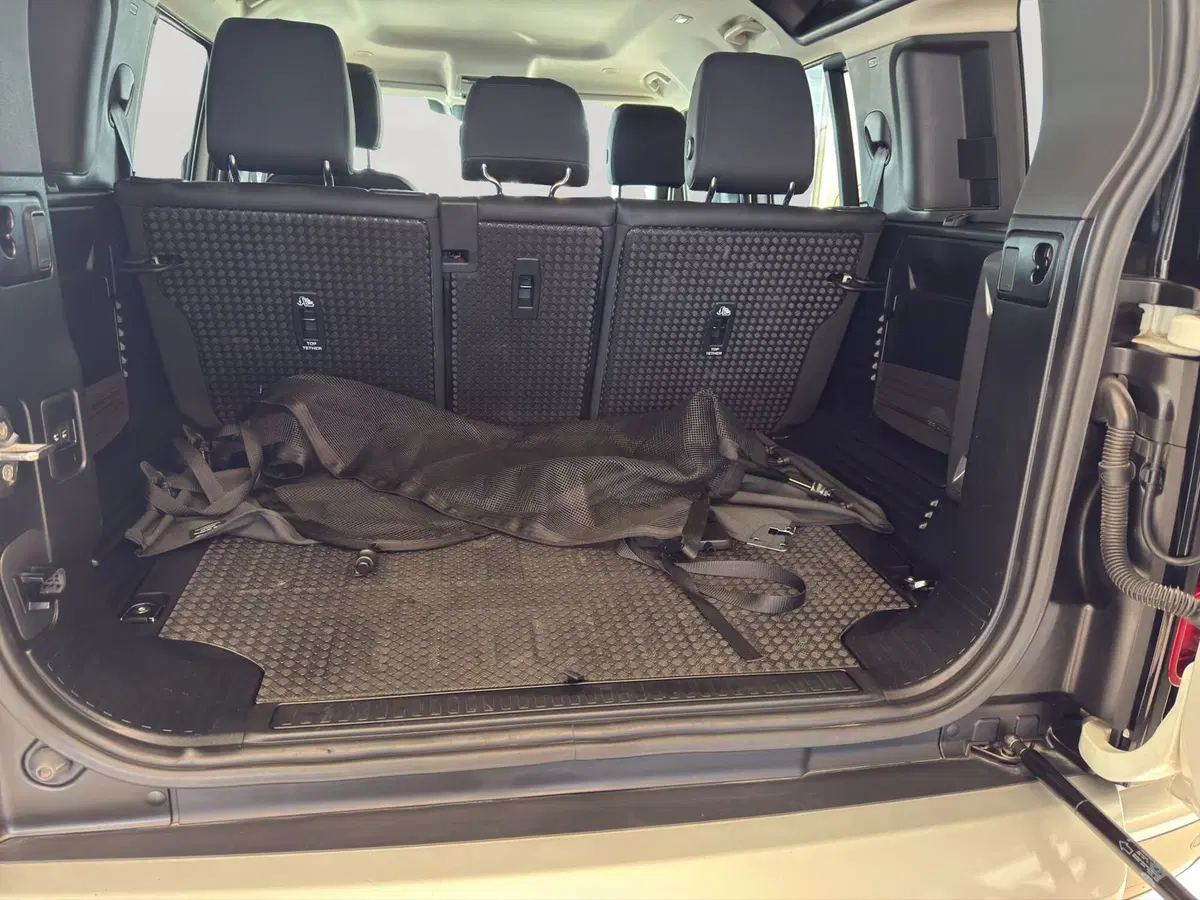 Land Rover Defender usata a Latina (12)