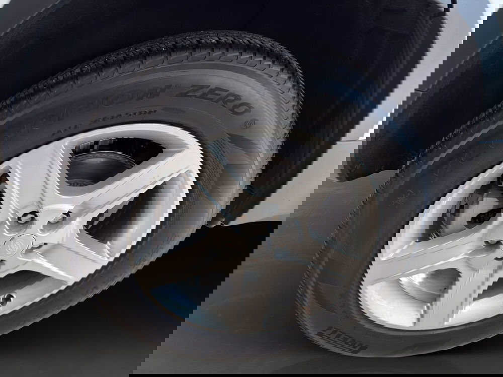 Land Rover Defender usata a Latina (9)