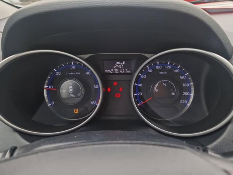 Hyundai ix35 usata a Salerno (11)