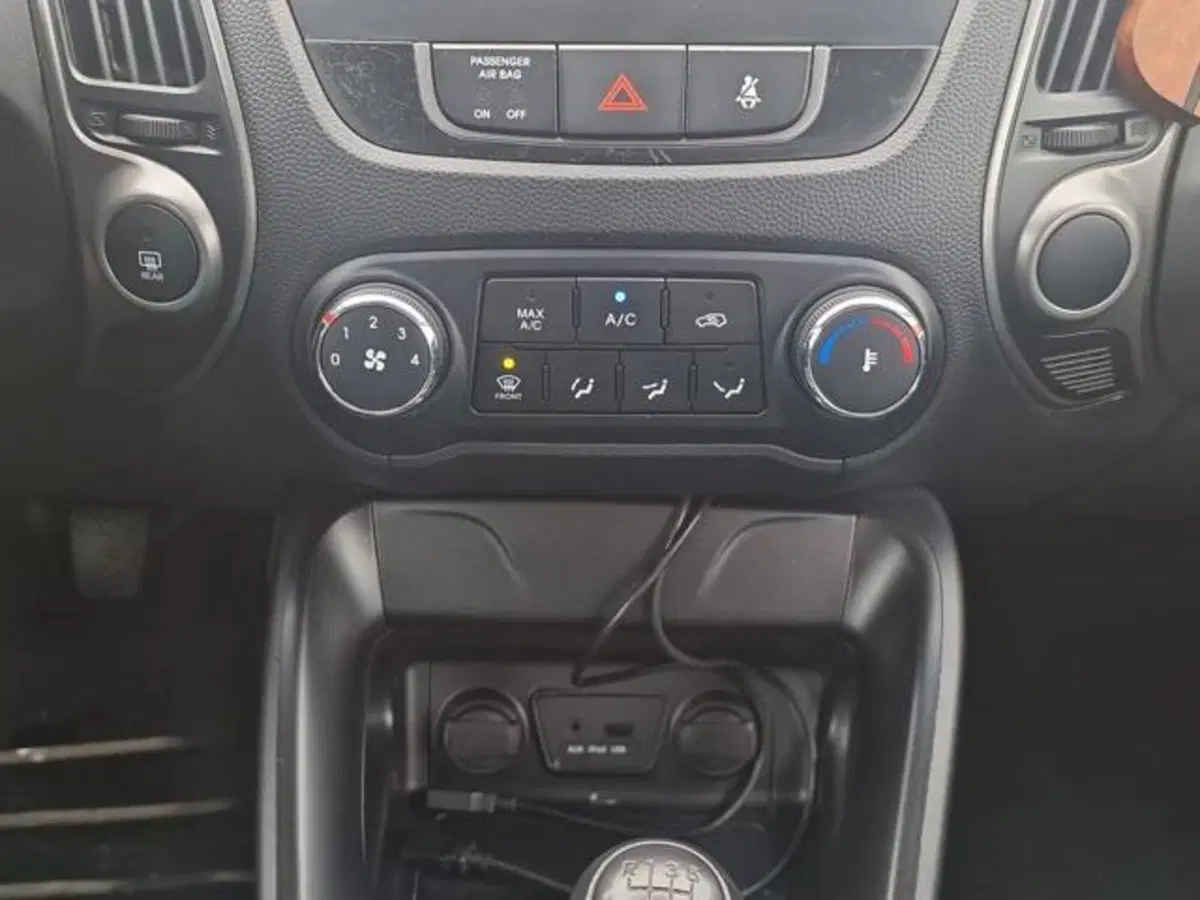 Hyundai ix35 usata a Salerno (18)