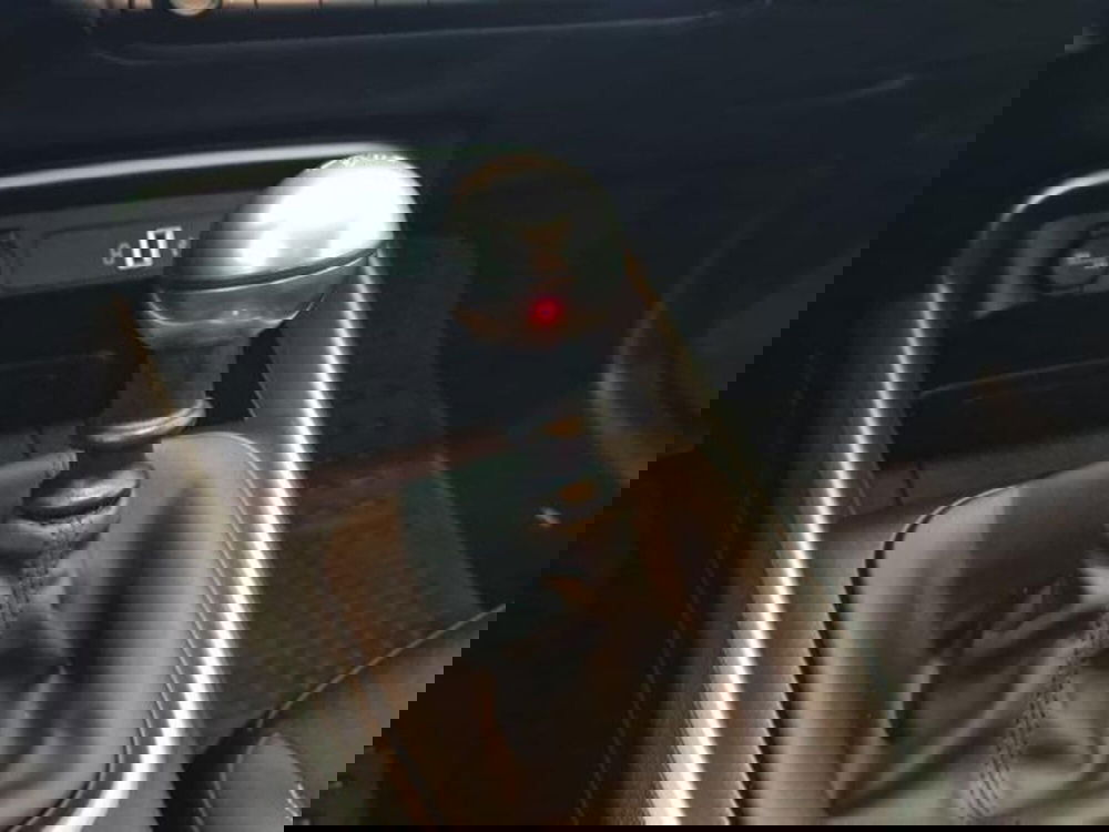 Jeep Avenger usata a Salerno (17)