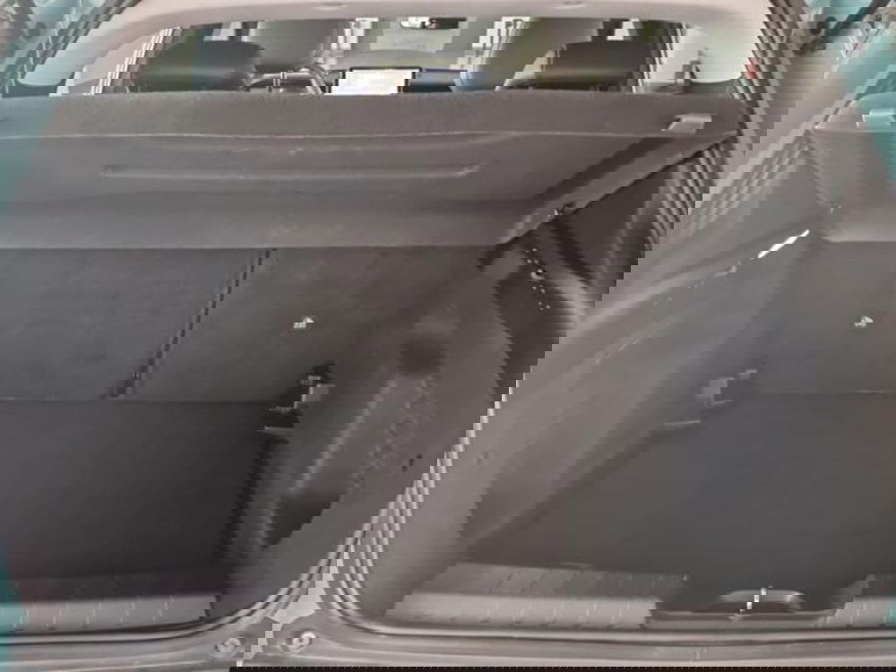 Jeep Avenger usata a Salerno (19)