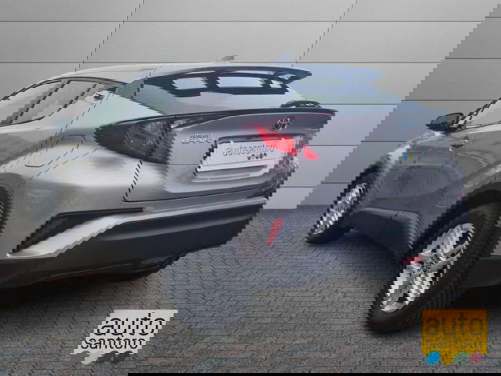 Toyota Toyota C-HR usata a Salerno (4)