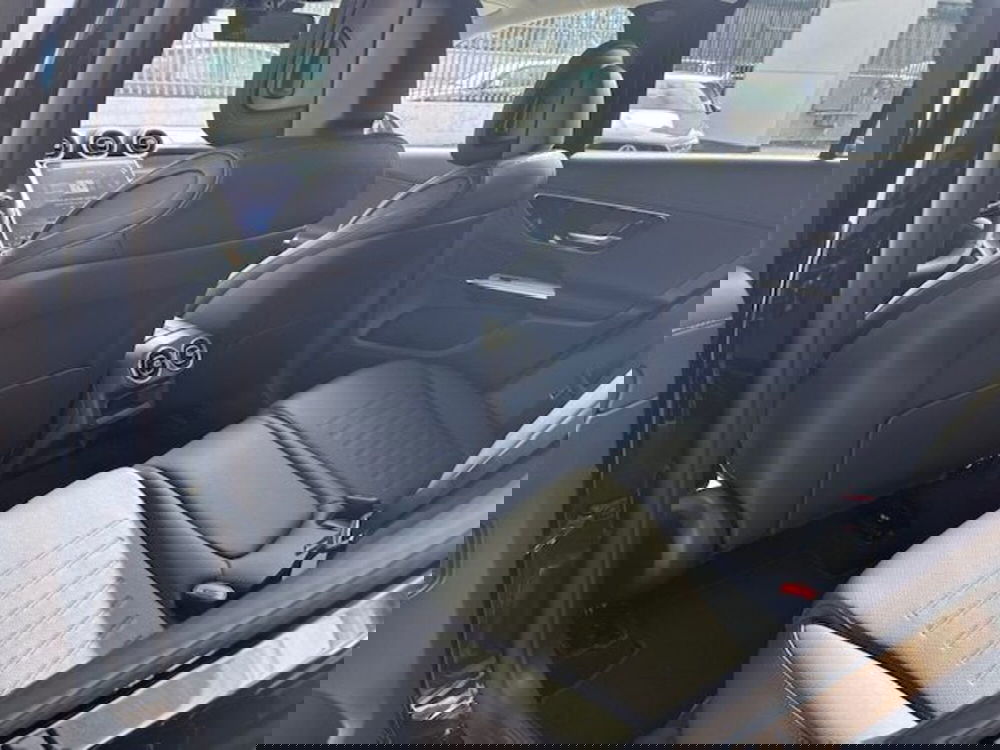 Mercedes-Benz GLC nuova a Potenza (12)