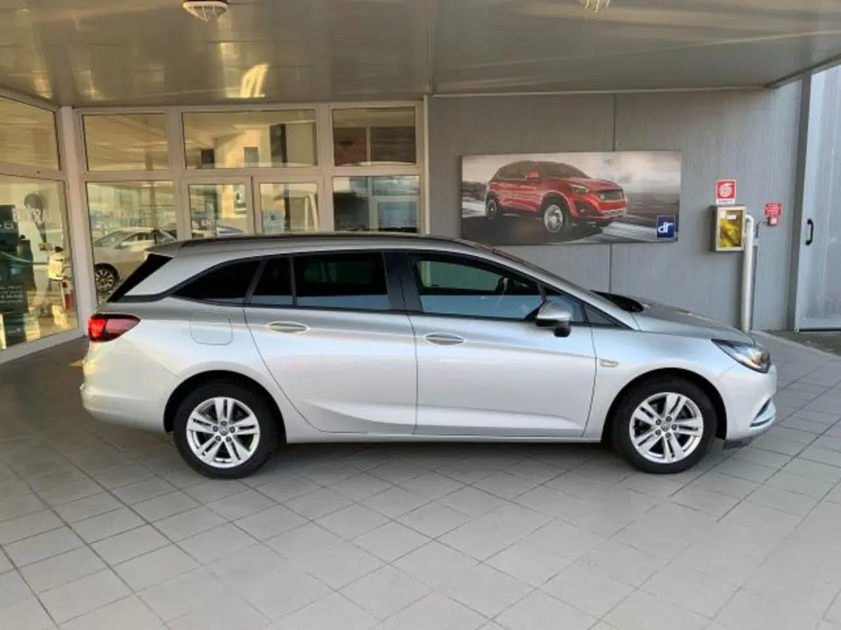 Opel Astra Station Wagon usata a Trieste (16)