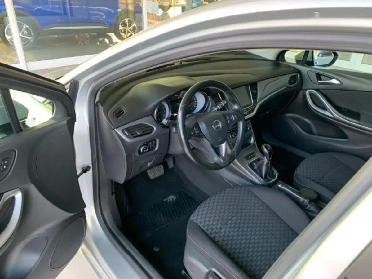 Opel Astra Station Wagon usata a Trieste