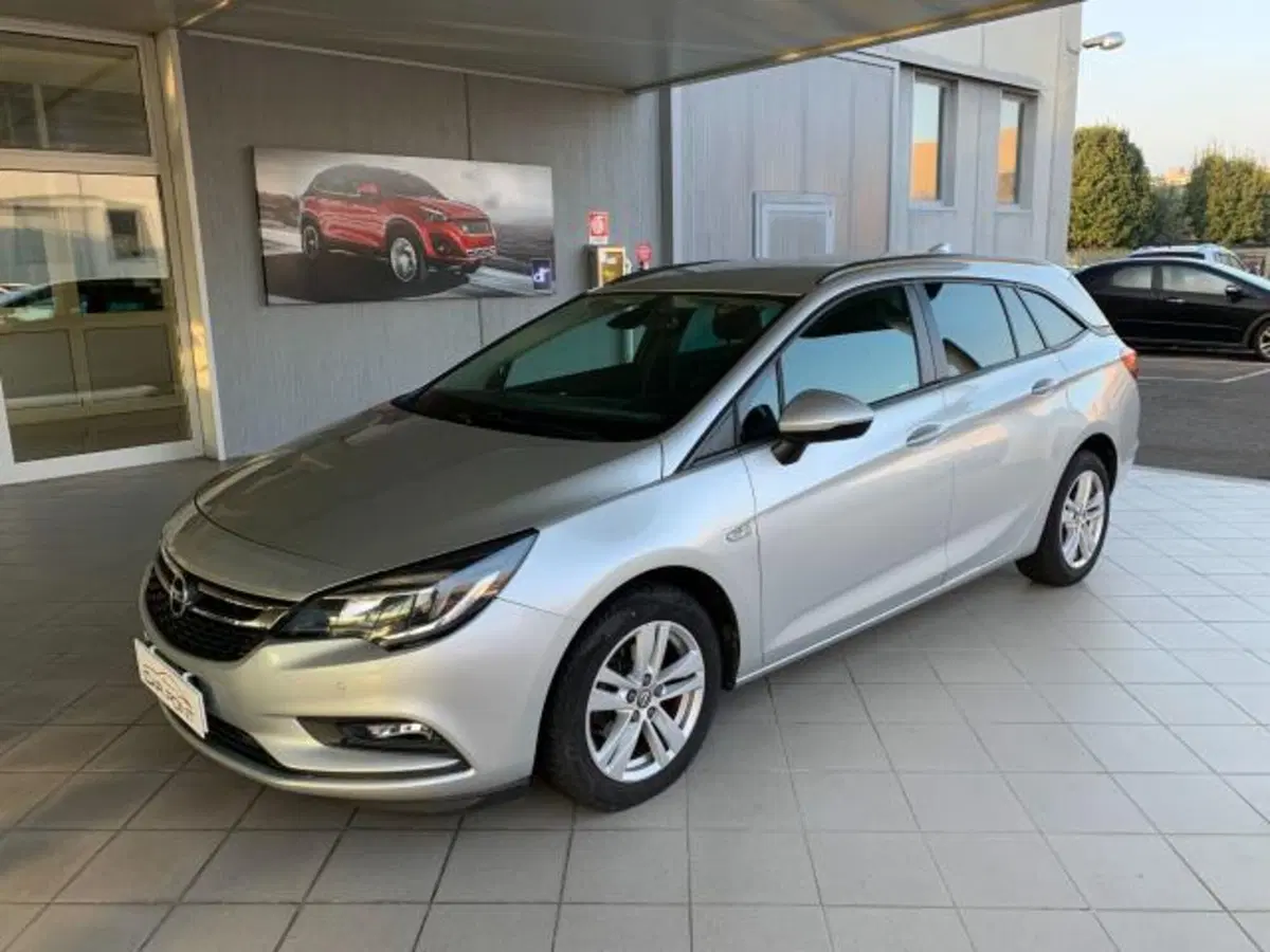 Opel Astra Station Wagon usata a Trieste (11)