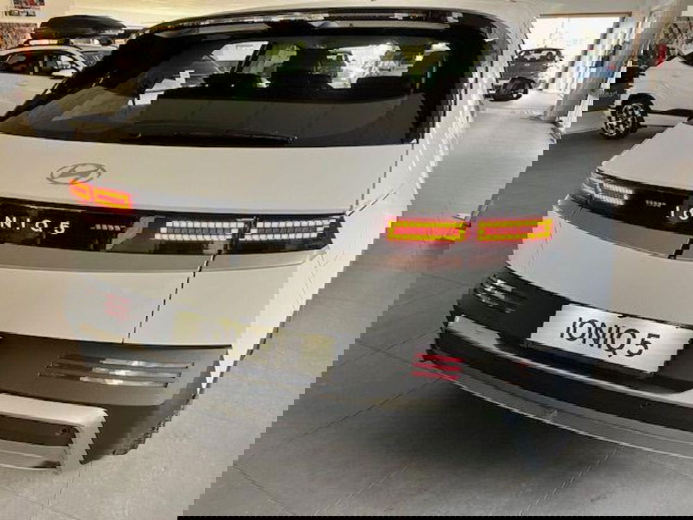 Hyundai Ioniq 5 nuova a Verbano Cusio Ossola (13)