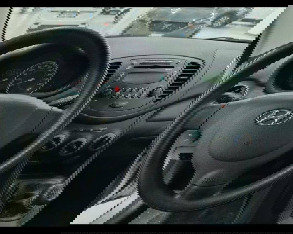 Hyundai i10 usata a Catania (8)