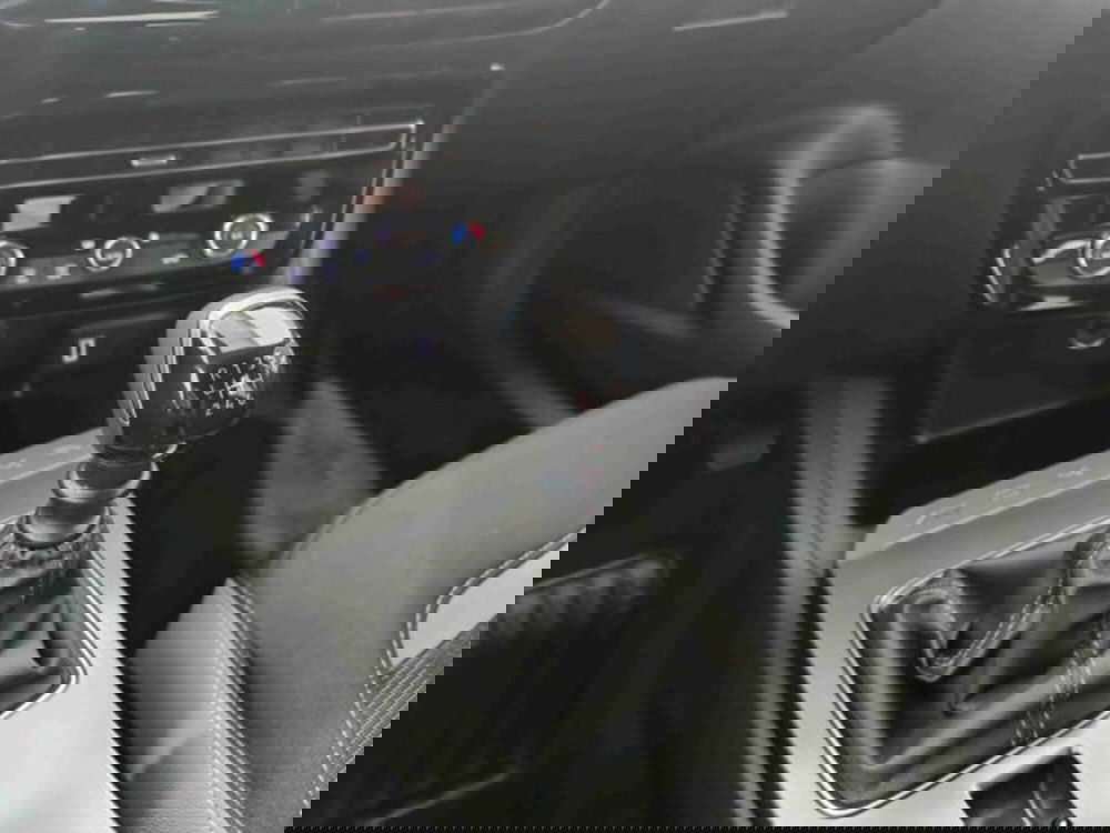 Opel Mokka nuova a Catania (8)