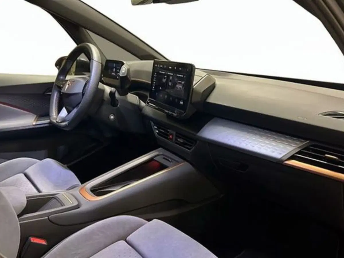 Cupra Born usata a Vicenza (7)