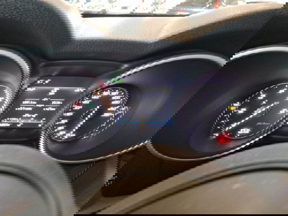 Alfa Romeo Stelvio usata a Salerno (10)