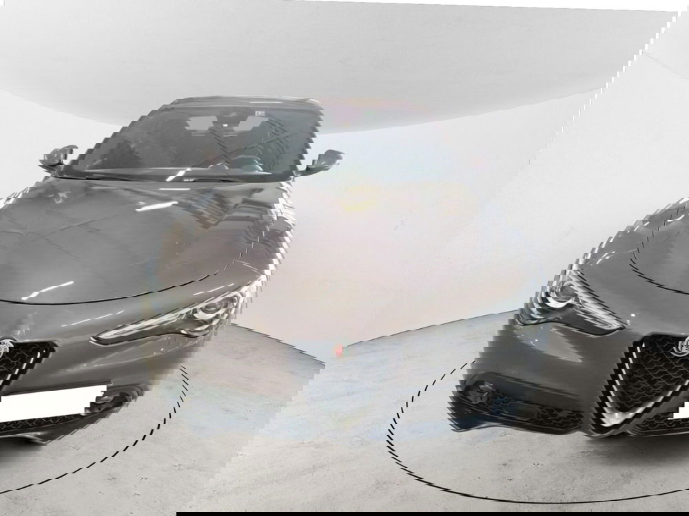 Alfa Romeo Stelvio usata a Salerno (2)