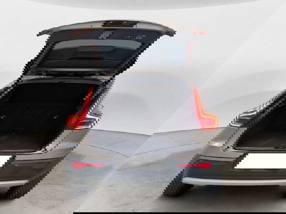 Volvo XC40 usata a Salerno (8)
