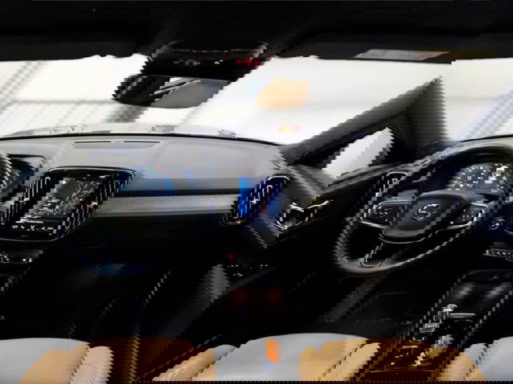 Volvo XC40 usata a Salerno (9)