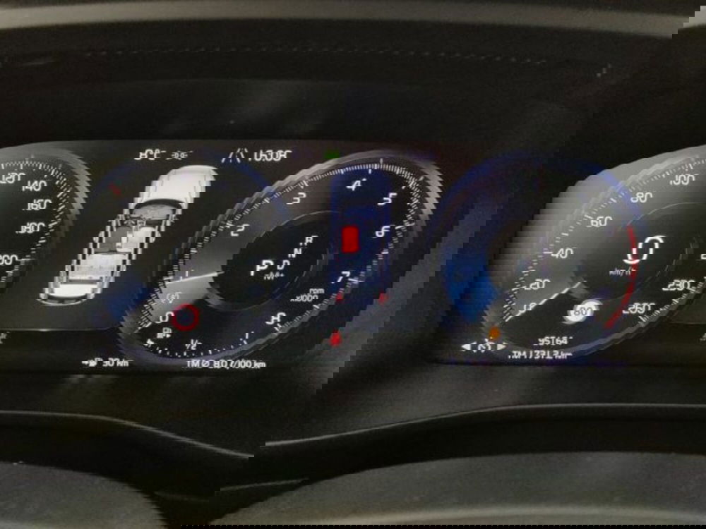 Volvo XC40 usata a Modena (11)