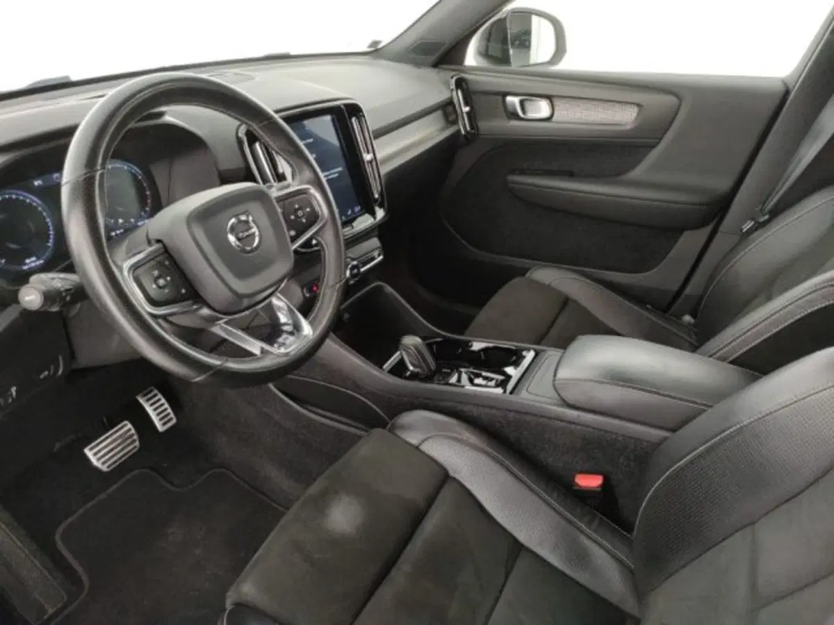 Volvo XC40 usata a Modena (7)
