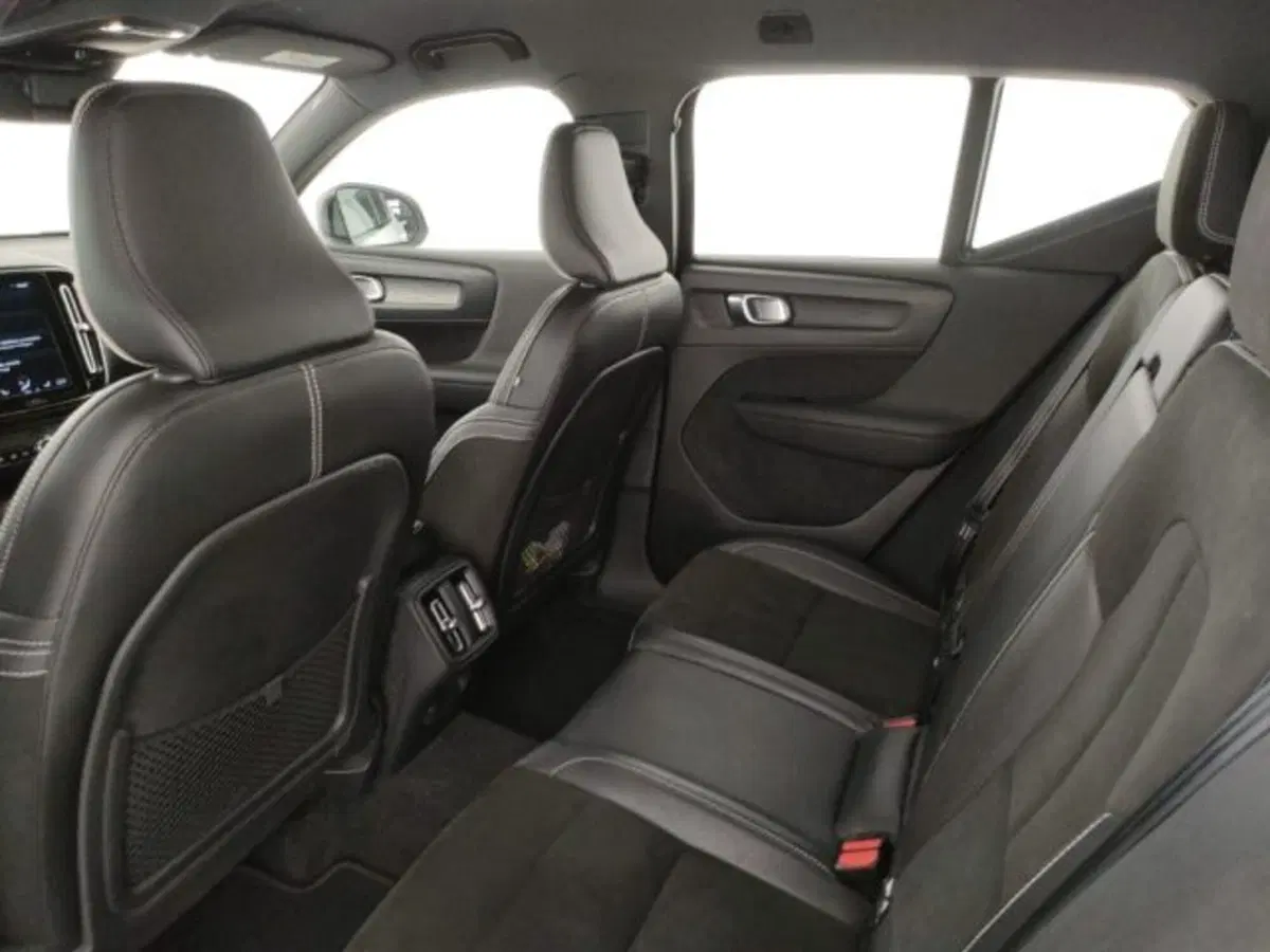 Volvo XC40 usata a Modena (8)