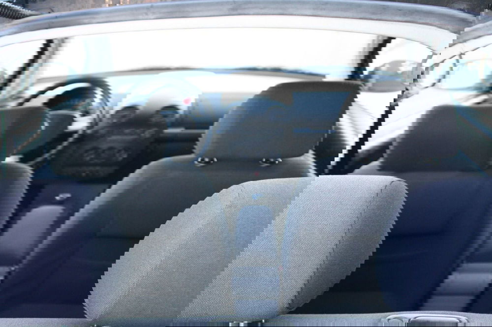 Volkswagen New Beetle usata a Pordenone (14)