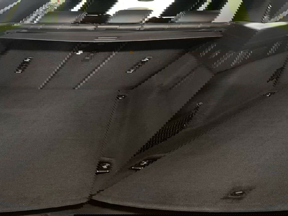 Land Rover Range Rover Velar usata a Macerata (7)