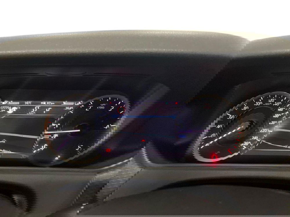 Land Rover Range Rover Velar usata a Macerata (9)