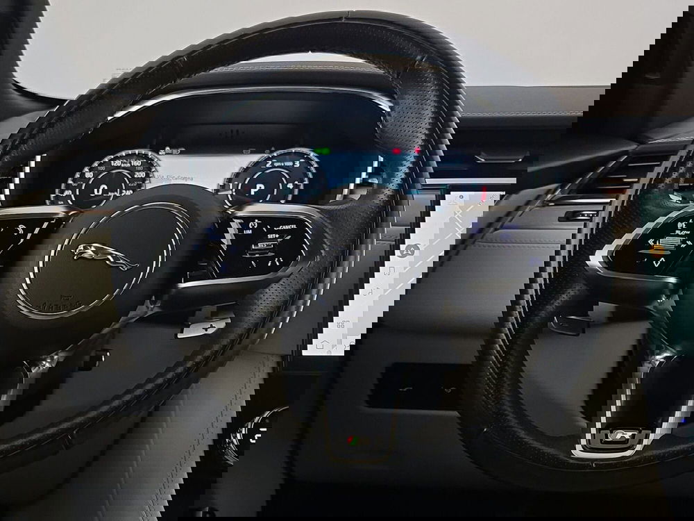 Jaguar F-Pace usata a Alessandria (11)