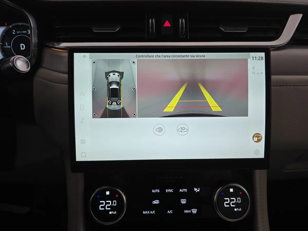 Jaguar F-Pace usata a Alessandria (15)