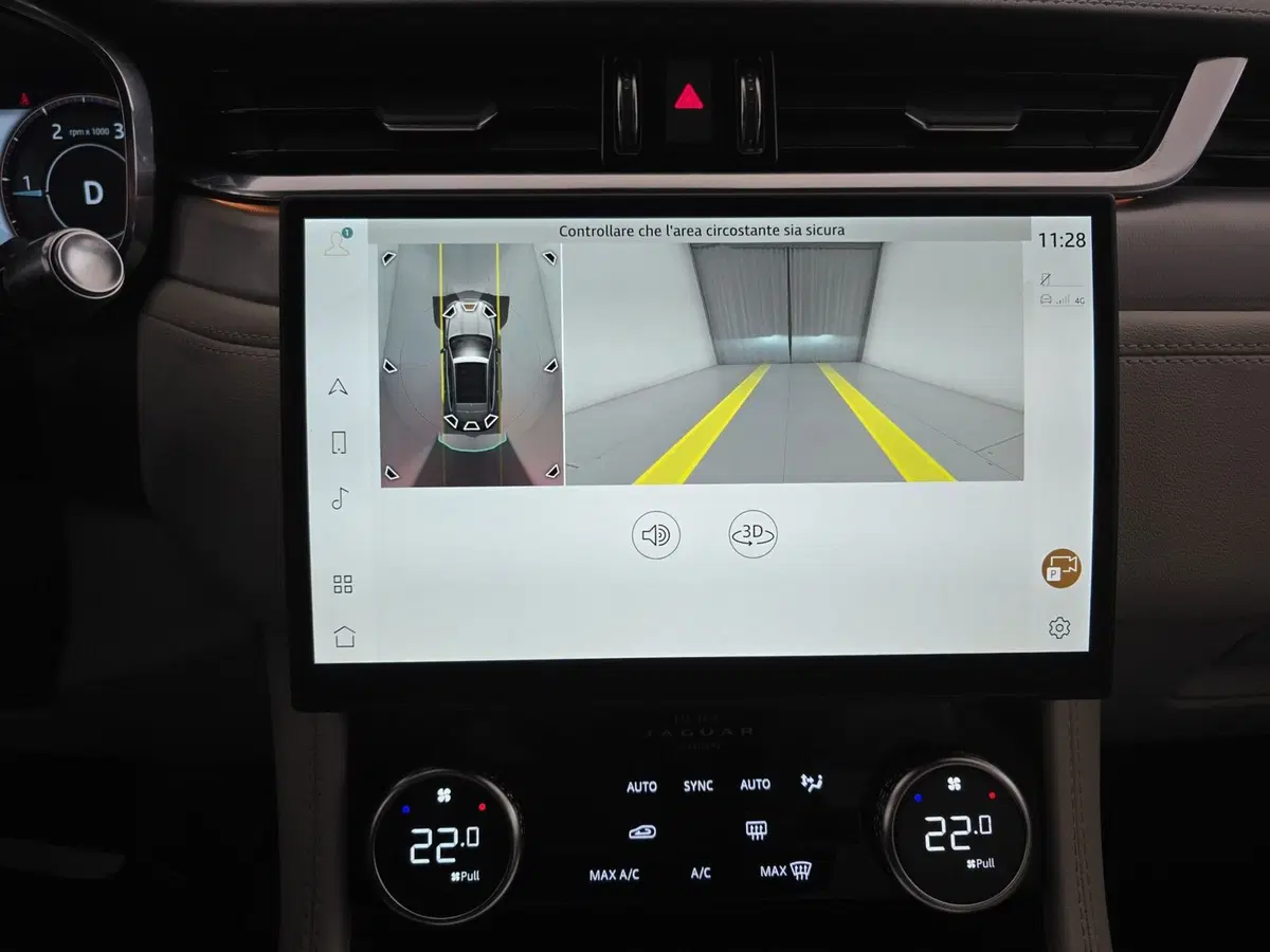 Jaguar F-Pace usata a Alessandria (16)
