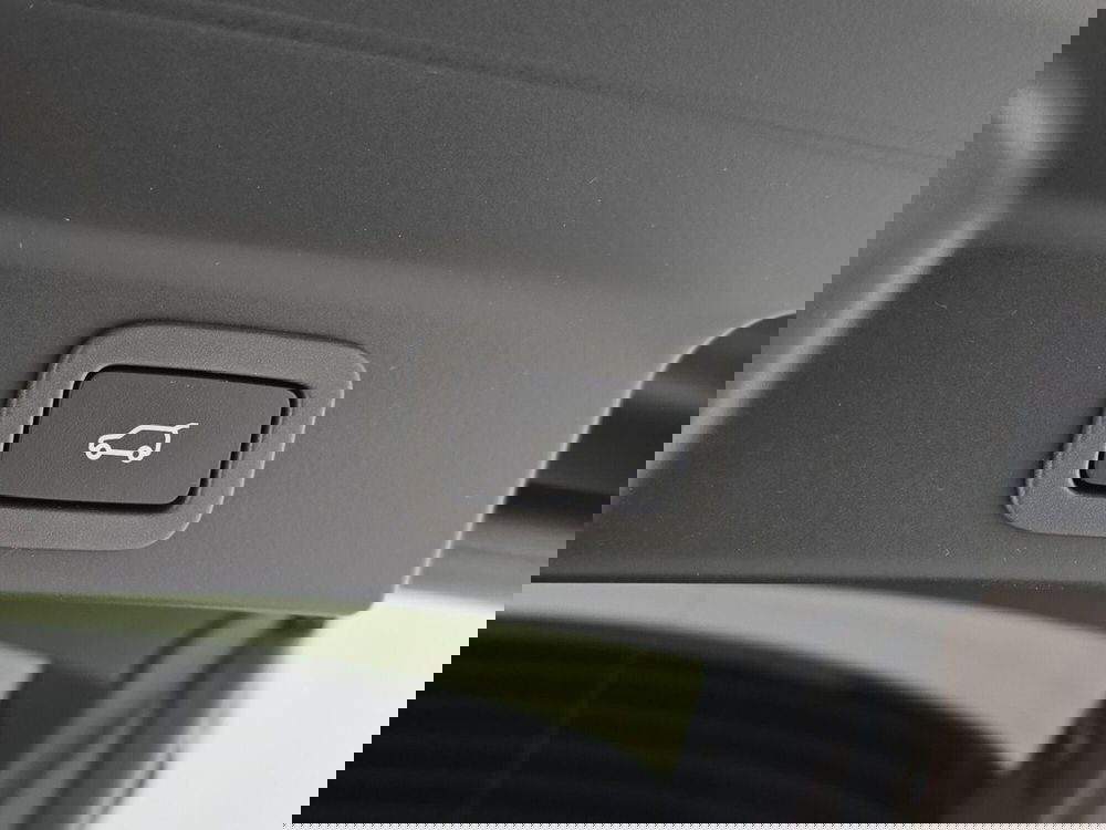 Jaguar F-Pace usata a Alessandria (9)