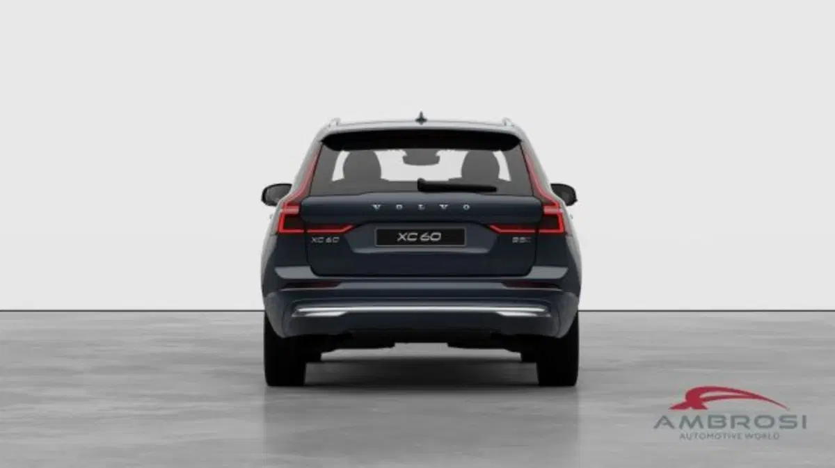 Volvo XC60 nuova a Perugia (2)