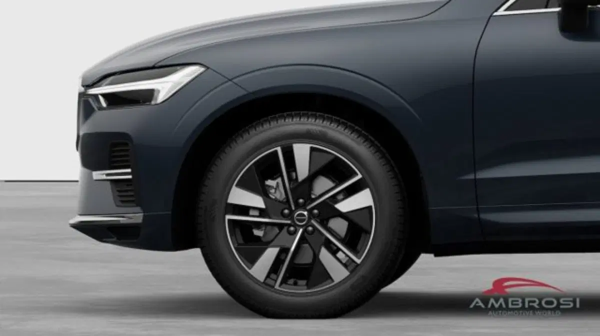 Volvo XC60 nuova a Perugia (3)