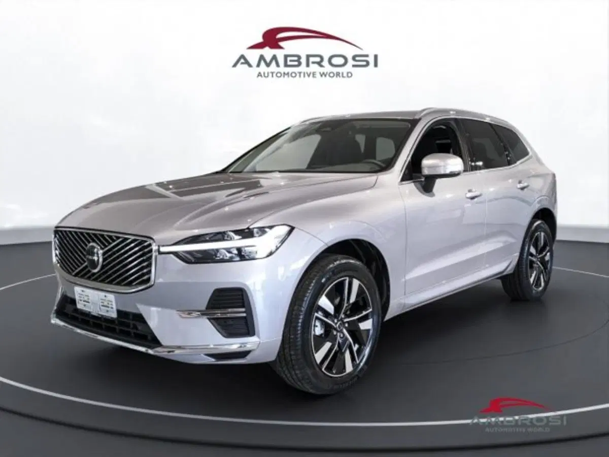 Volvo XC60 nuova a Perugia