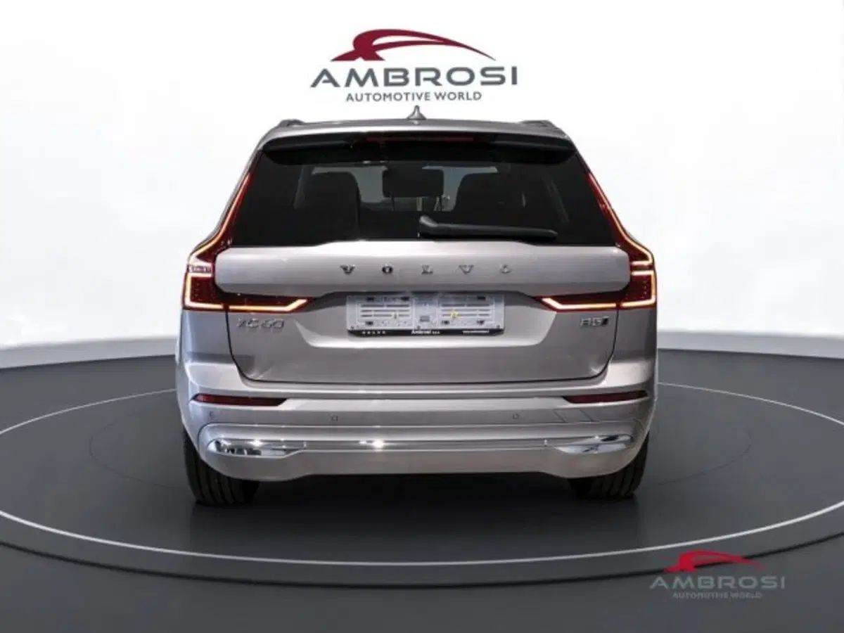 Volvo XC60 nuova a Perugia (7)
