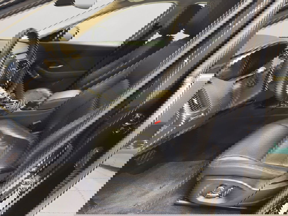 Jaguar E-Pace usata a Latina (11)