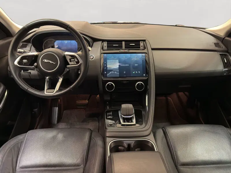 Jaguar E-Pace usata a Latina (4)
