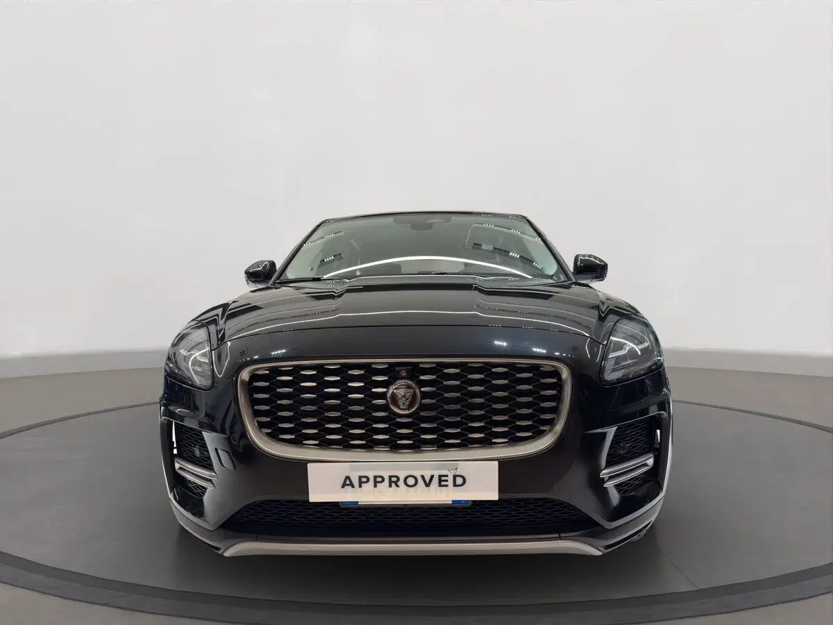 Jaguar E-Pace usata a Latina (8)